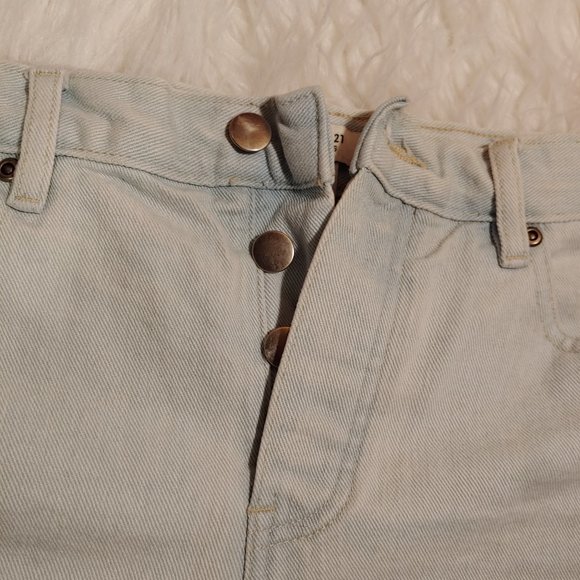 Forever 21 Shorts - Picture 3 of 6